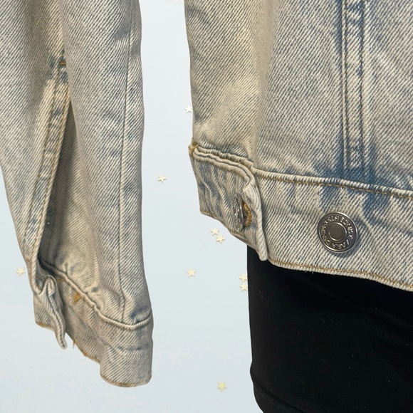 Zara Light Gray Denim Jacket w. Vibrant Designs -size M -NWT - Picture 3 of 6